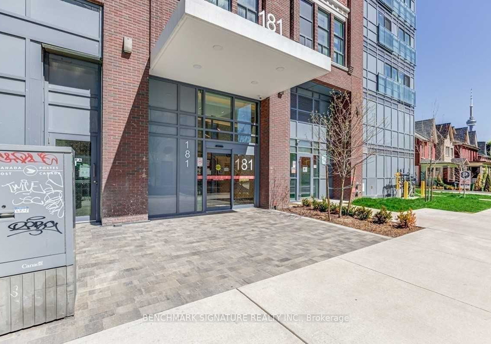 181-huron-street-toronto-ontario-c13055700