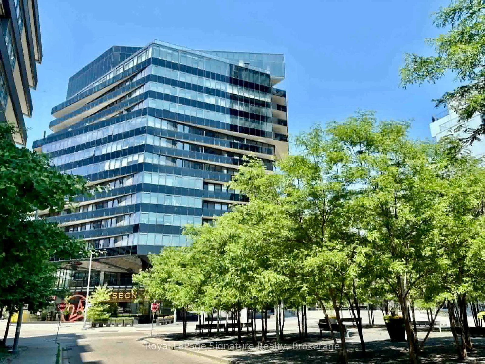 21-lawren-harris-square-toronto-ontario-c13055816