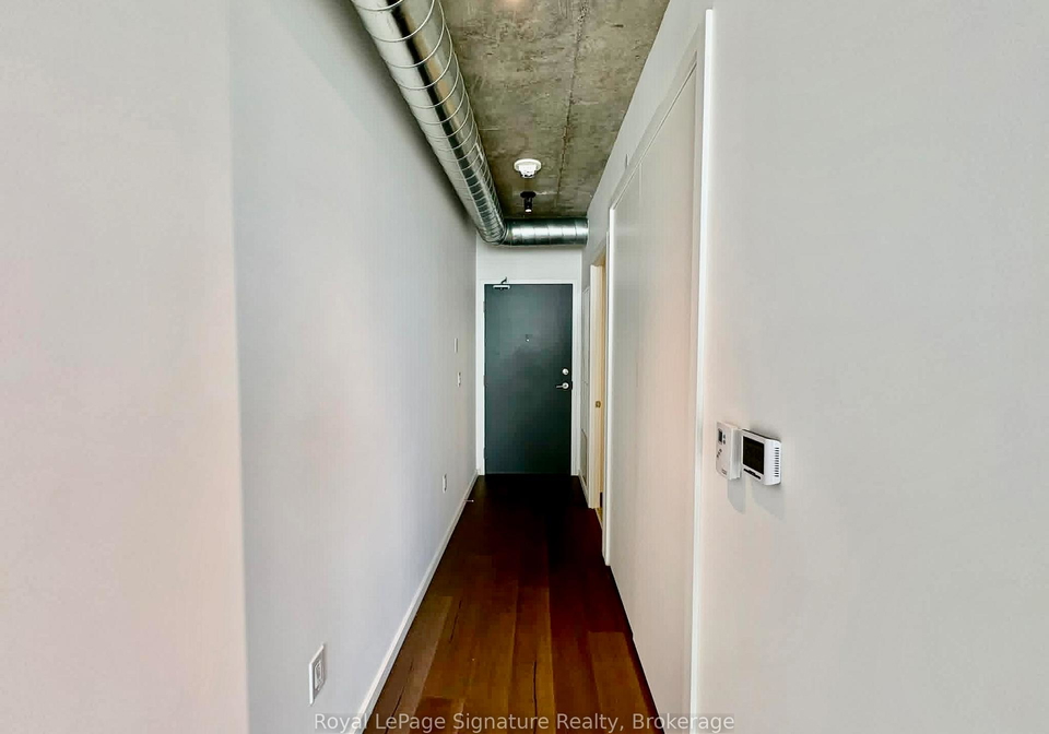 21-lawren-harris-square-toronto-ontario-c13055816