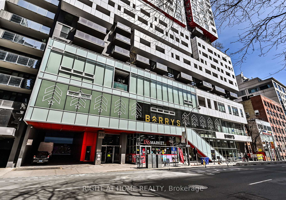 318-richmond-street-w-toronto-ontario-c13055876