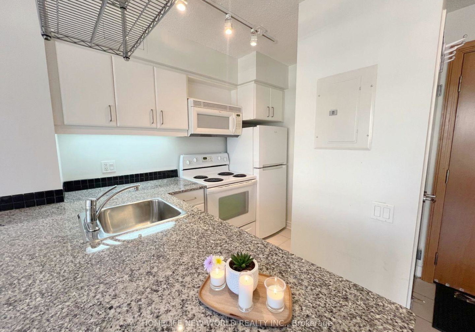 33-sheppard-avenue-e-north-york-ontario-c13056018