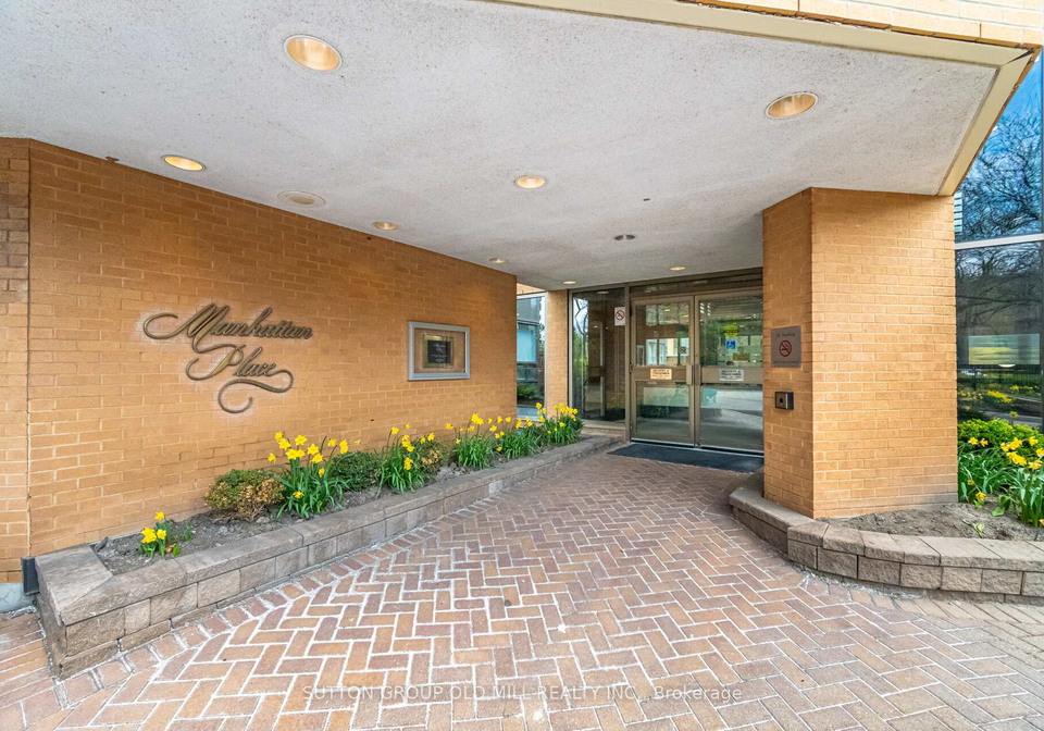 131-beecroft-road-toronto-ontario-c13056150