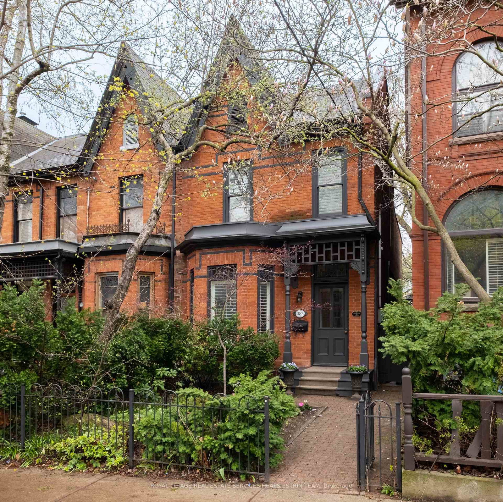 382-sackville-street-toronto-ontario-c13056578