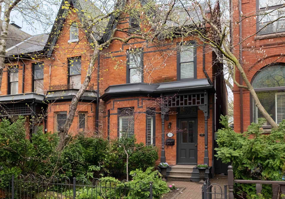 382-sackville-street-toronto-ontario-c13056578
