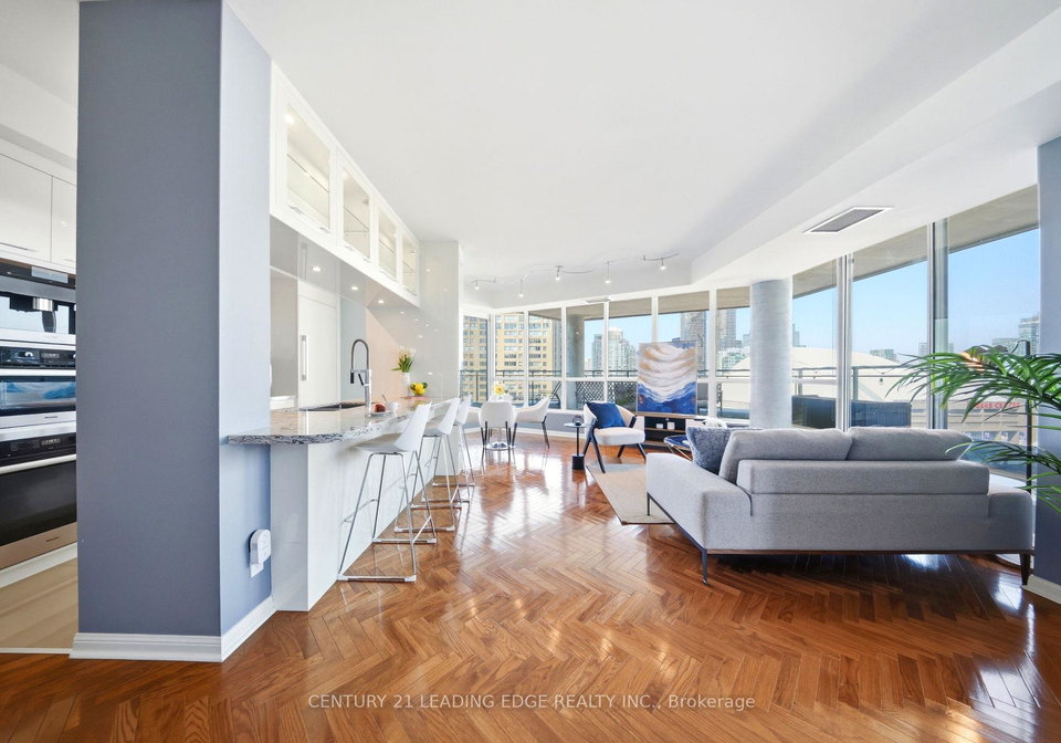 230-queens-quay-w-toronto-ontario-c13056762