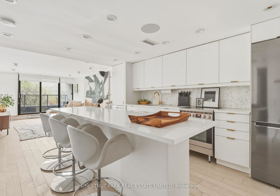 40-oaklands-avenue-toronto-ontario-c13056882