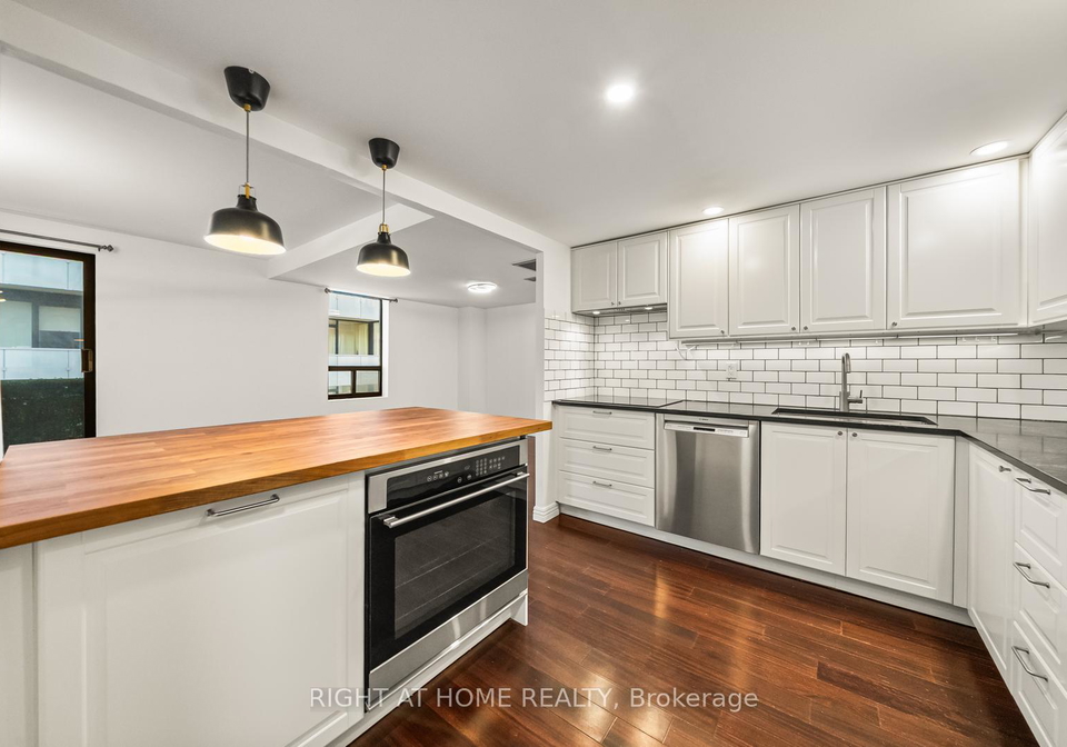19-dundonald-street-toronto-ontario-c13056914