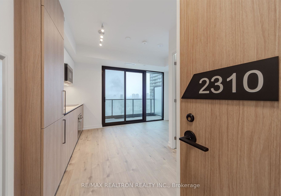 35-parliament-street-toronto-ontario-c13056918