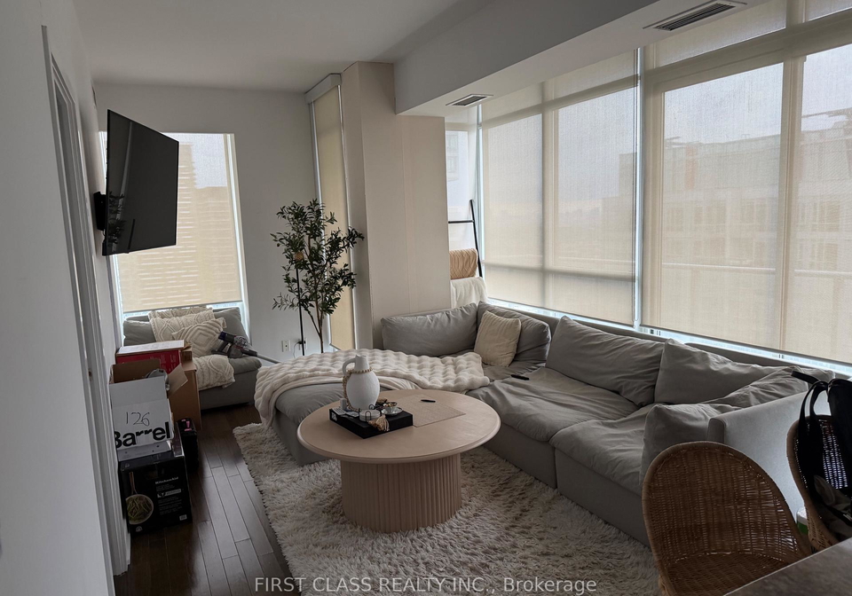 126-simcoe-street-toronto-ontario-c13057256