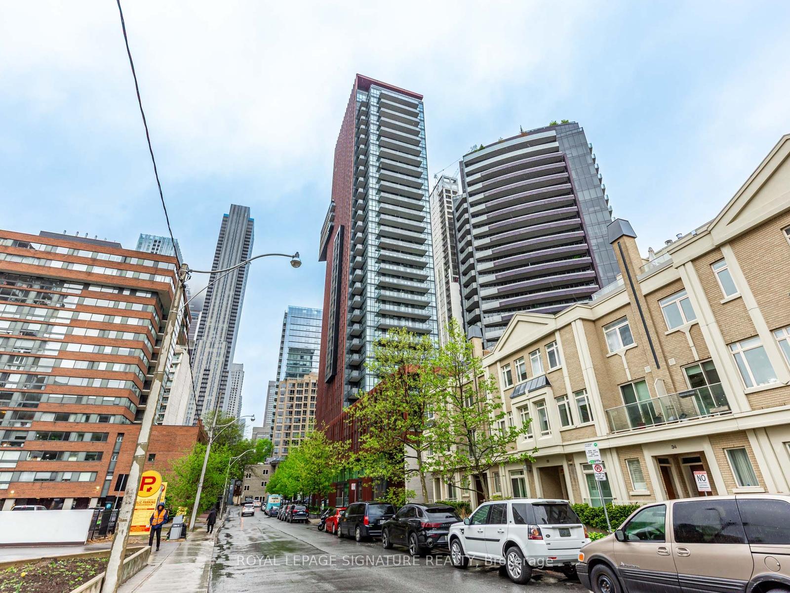32-davenport-road-toronto-ontario-c13057368