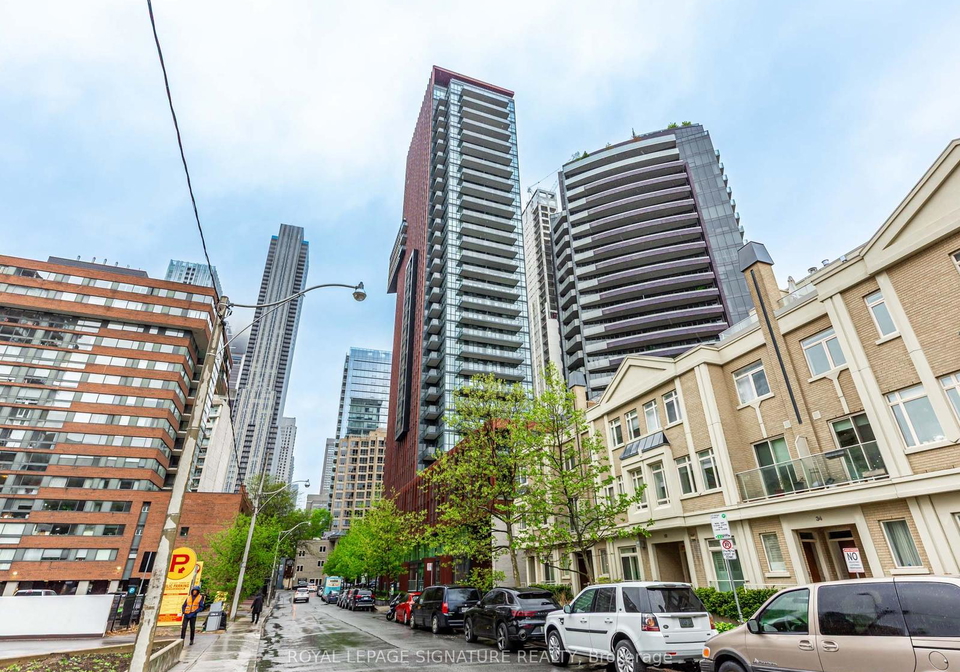 32-davenport-road-toronto-ontario-c13057368