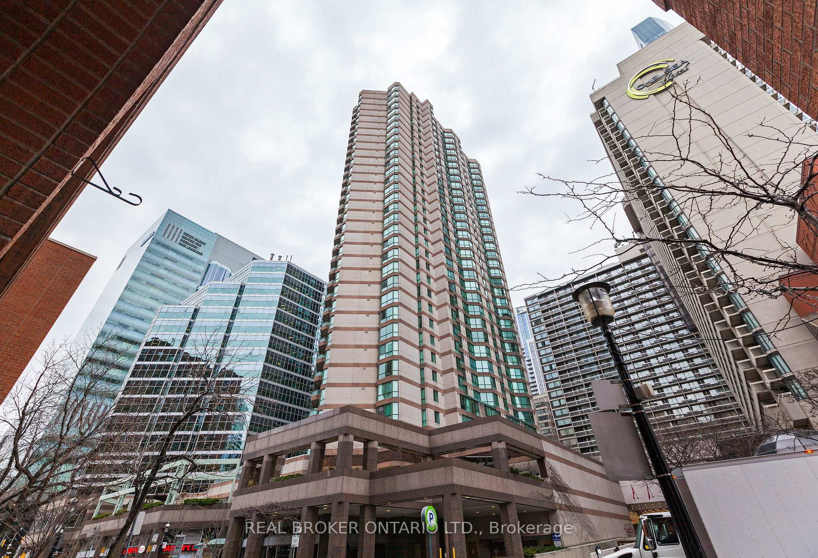 38-elm-street-toronto-ontario-c13057478
