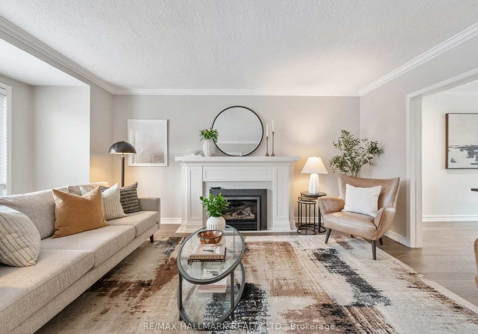 8-glenvale-boulevard-east-york-ontario-c13057804