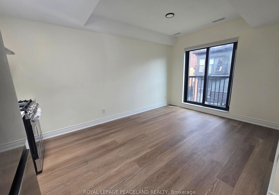 556-spadina-crescent-toronto-ontario-c13058334