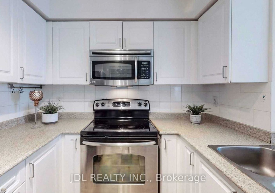 5500-yonge-street-toronto-ontario-c13058372