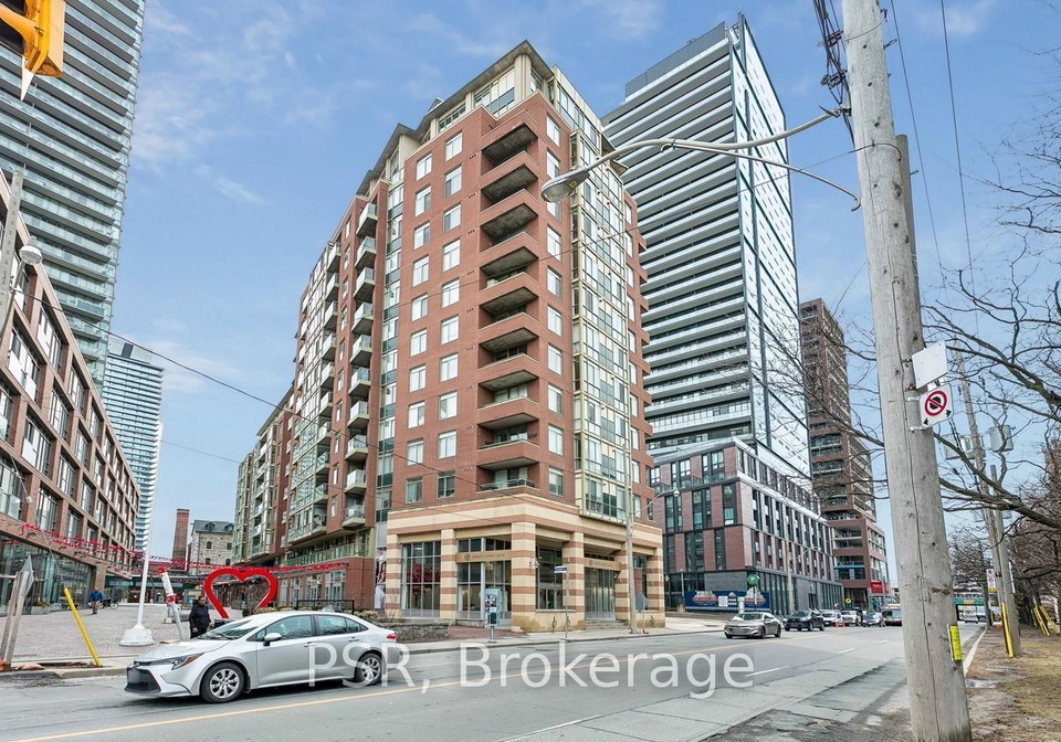 39-parliament-street-toronto-ontario-c13058414