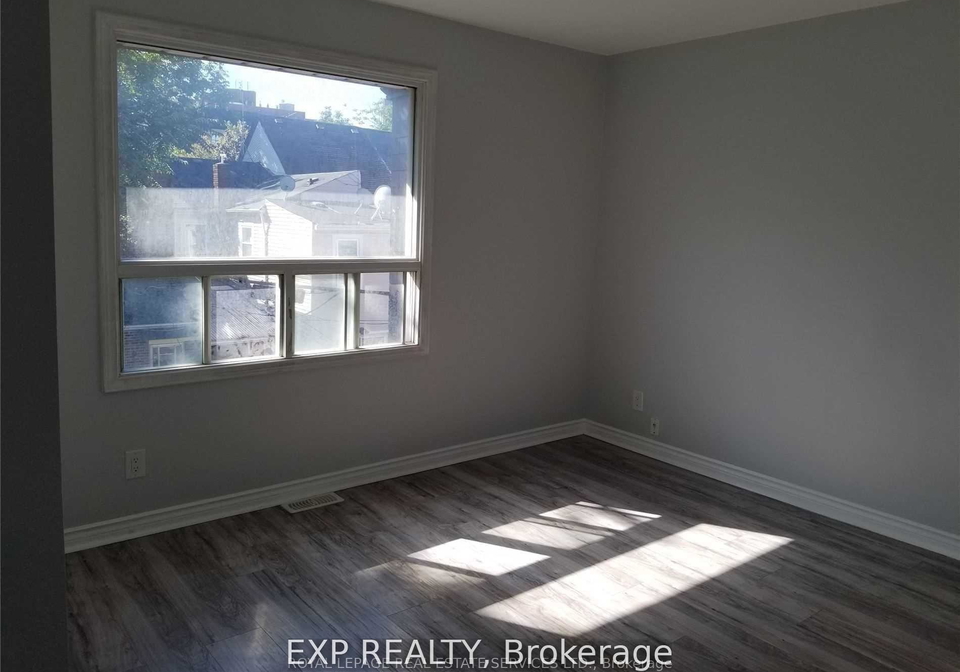 33-mitchell-avenue-toronto-ontario-c13058428