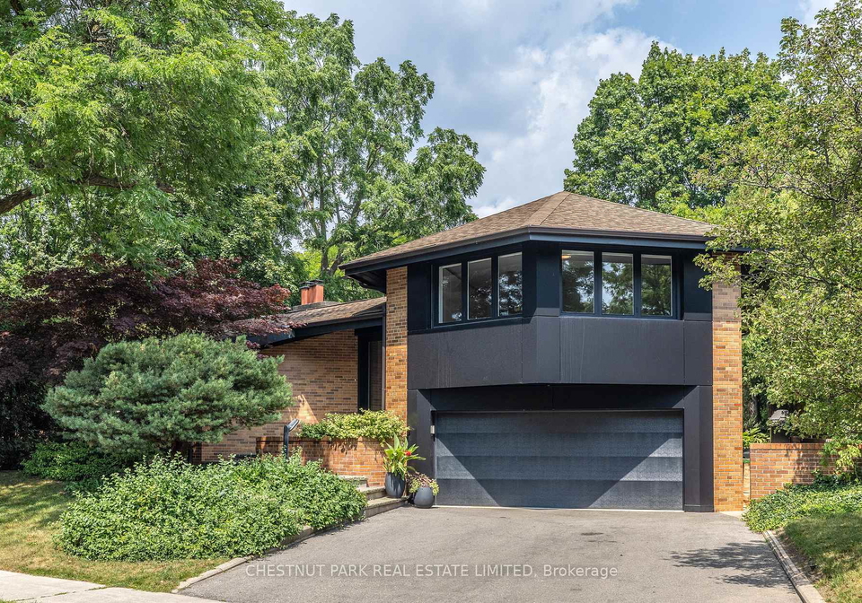 20-lower-links-road-north-york-ontario-c13058590