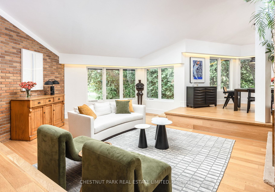 20-lower-links-road-north-york-ontario-c13058590