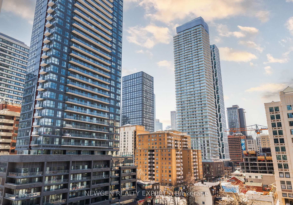 251-jarvis-street-toronto-ontario-c13058632