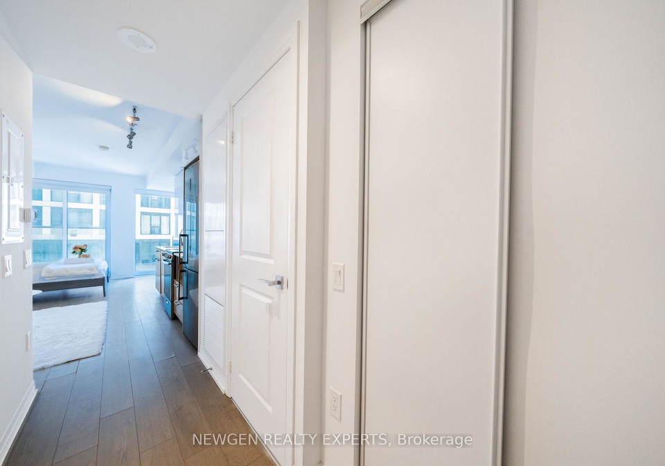 251-jarvis-street-toronto-ontario-c13058632