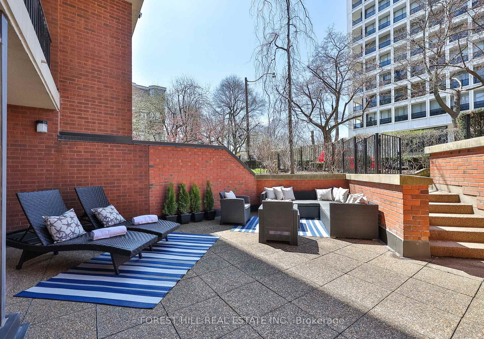 349-st-clair-avenue-w-toronto-ontario-c13058734