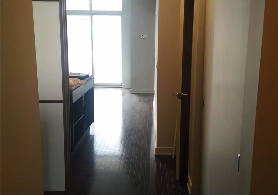 21-nelson-street-toronto-ontario-c13058848