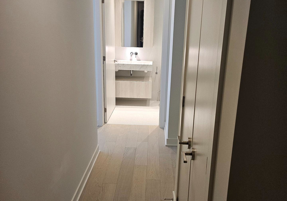 11-yorkville-avenue-toronto-ontario-c13058976
