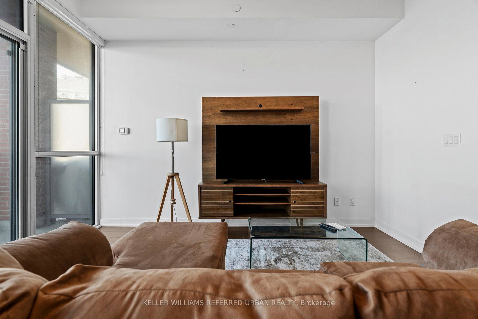 50-bruyeres-mews-toronto-ontario-c13059034