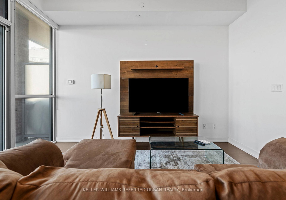 50-bruyeres-mews-toronto-ontario-c13059034