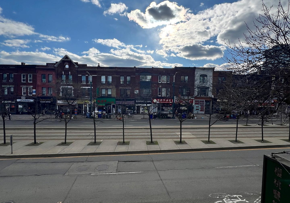 383-spadina-avenue-toronto-ontario-c13059144