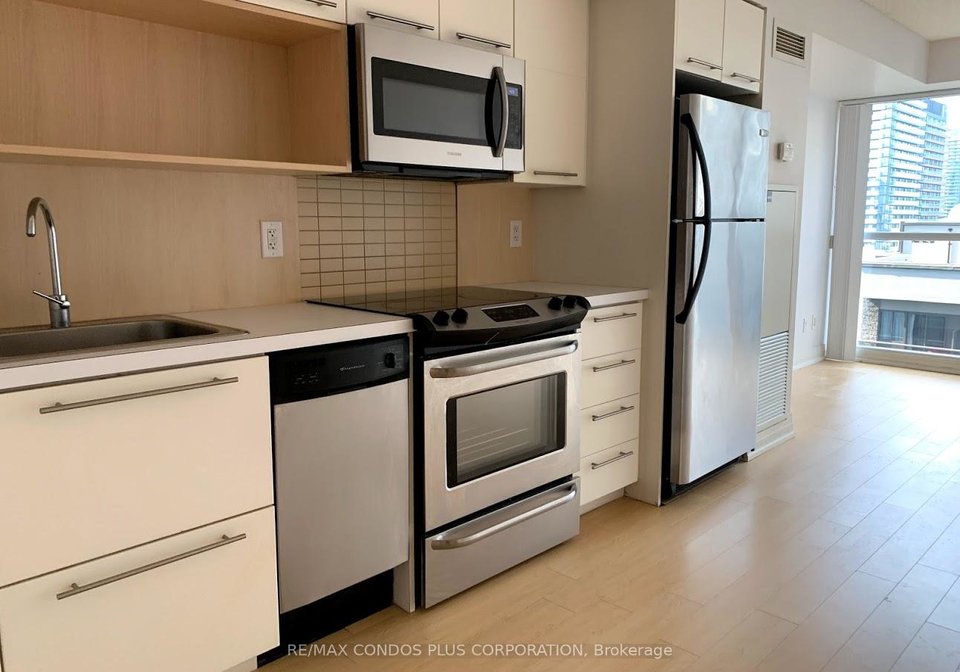 25-carlton-street-toronto-ontario-c13059274