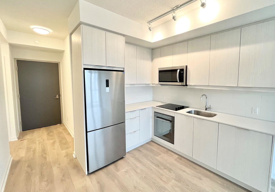 32-forest-manor-road-north-york-ontario-c13059332