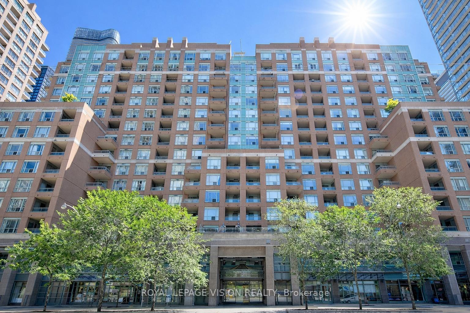 889-bay-street-toronto-ontario-c13059956