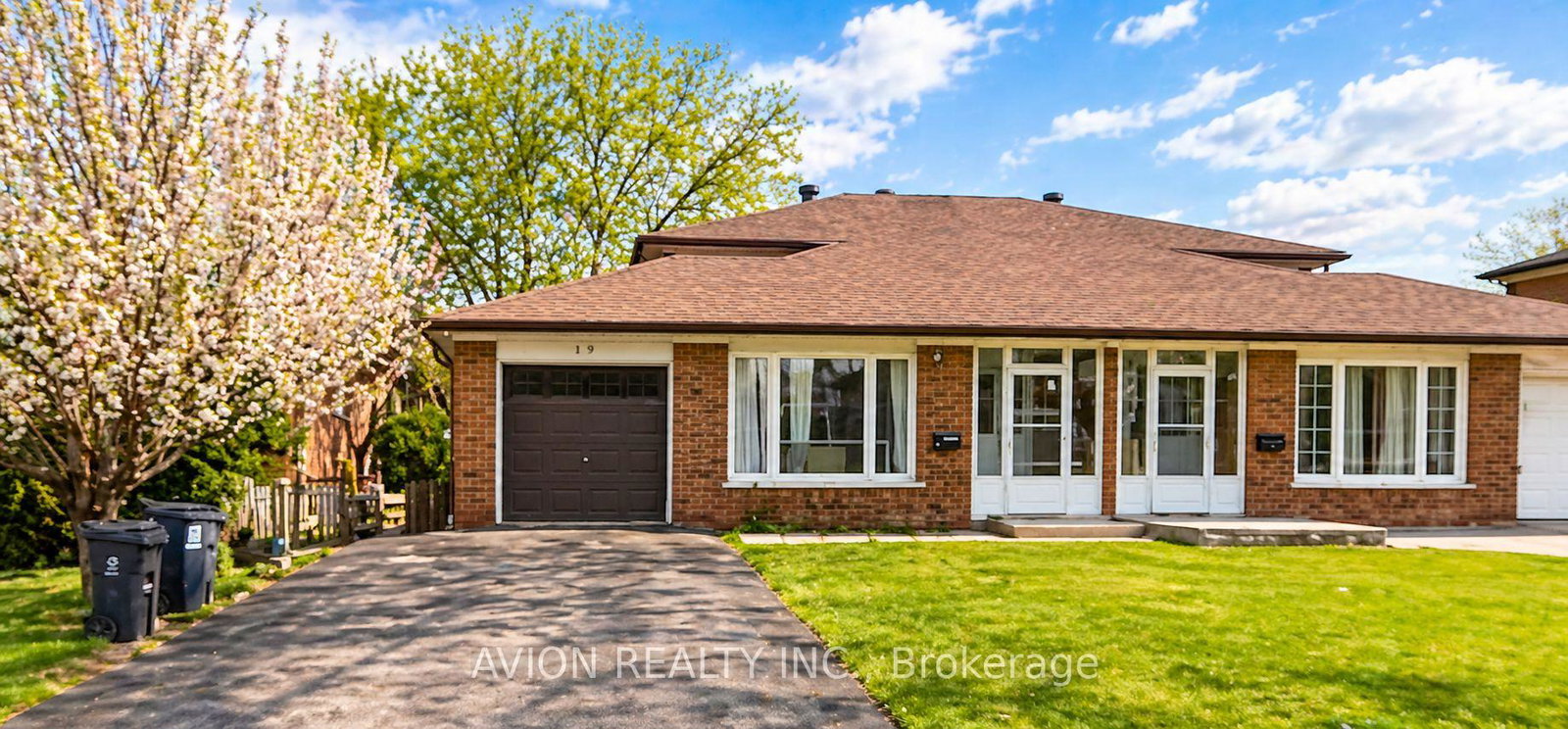 45-greyhound-drive-north-york-ontario-c13060542