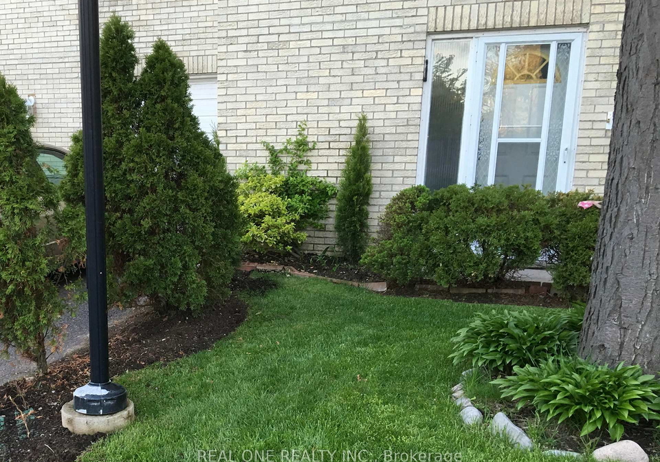 62-courville-coach-way-north-york-ontario-c13060614