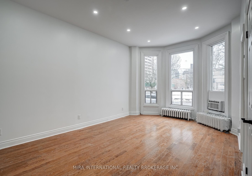 180-sherbourne-street-toronto-ontario-c13060644