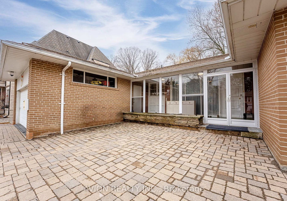 61-alamosa-drive-north-york-ontario-c13060646