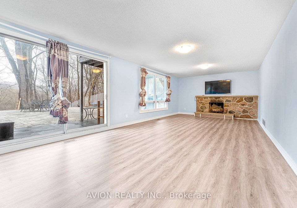 61-alamosa-drive-north-york-ontario-c13060648