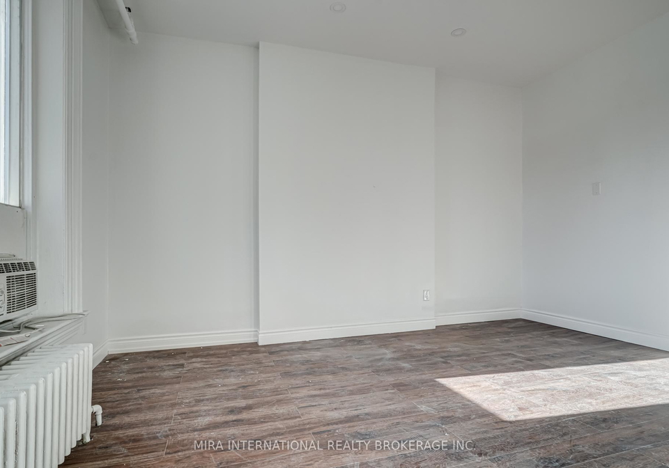180-sherbourne-street-toronto-ontario-c13060660