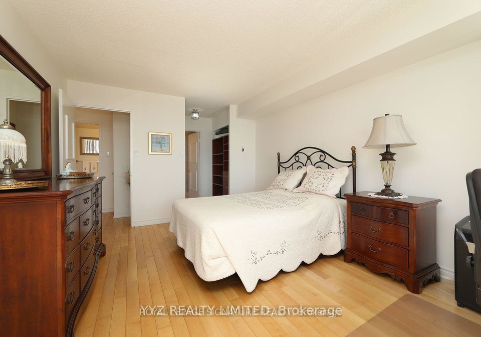 1101-steeles-avenue-w-toronto-ontario-c13060674