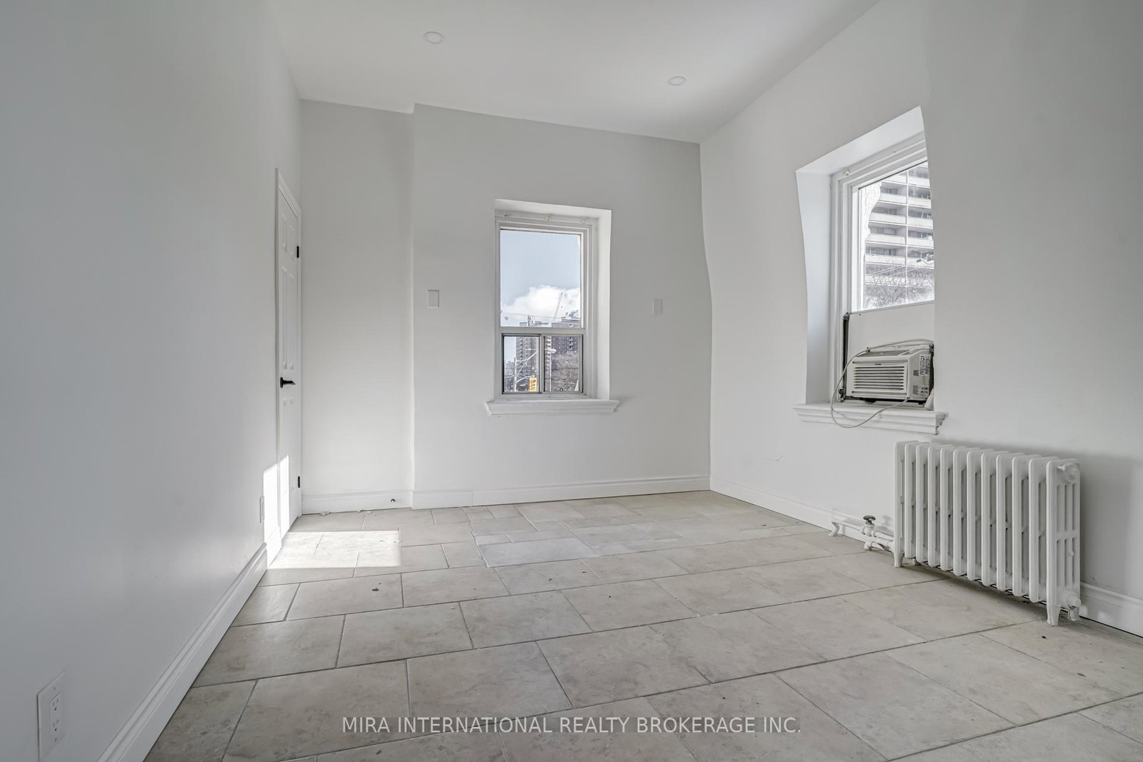 180-sherbourne-street-toronto-ontario-c13060680