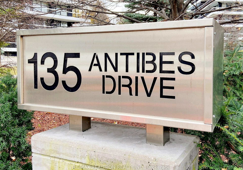 135-antibes-drive-toronto-ontario-c13060798