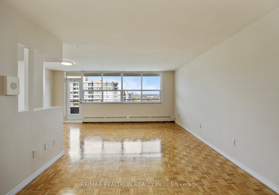 755-steeles-avenue-w-toronto-ontario-c13060920