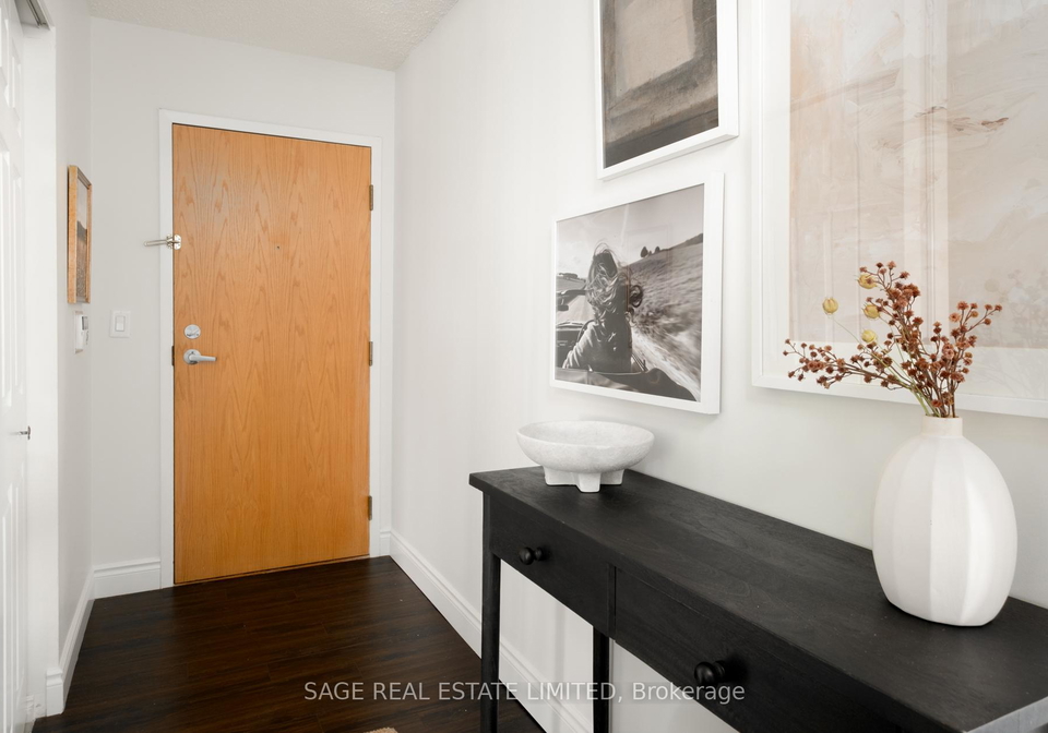 7-concorde-place-north-york-ontario-c13060932