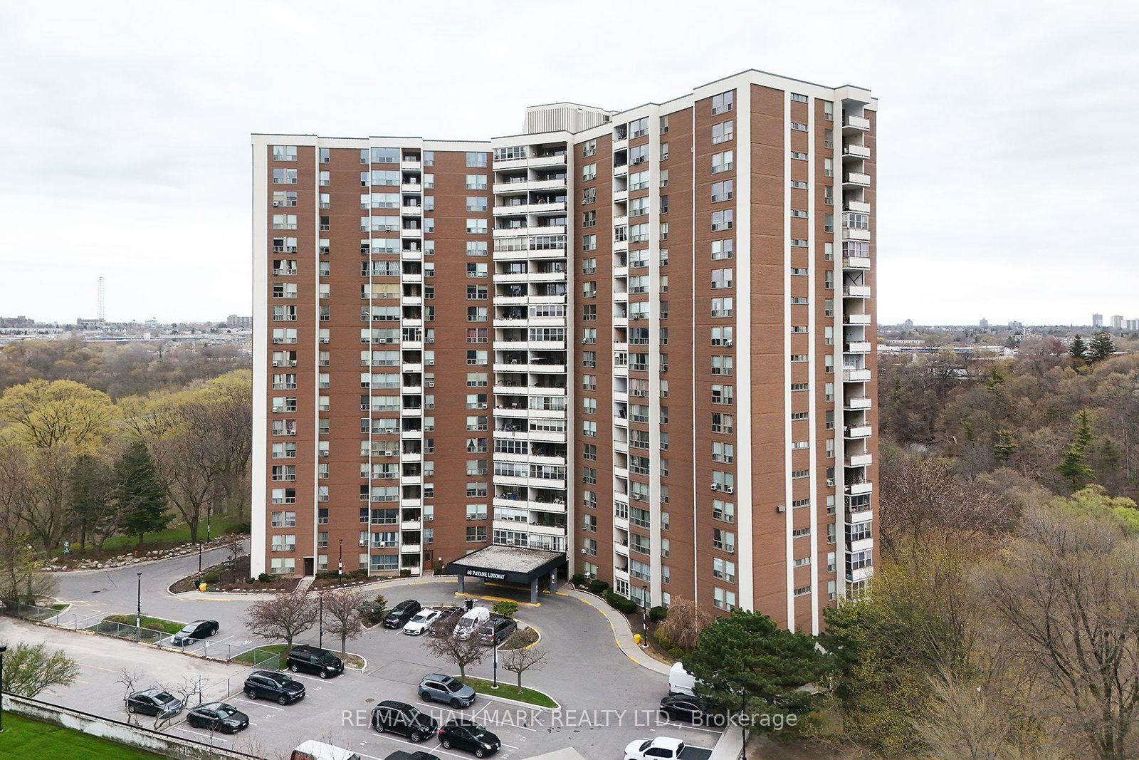 60-pavane-linkway-way-east-york-ontario-c13061020