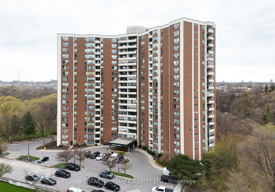 60-pavane-linkway-way-east-york-ontario-c13061020