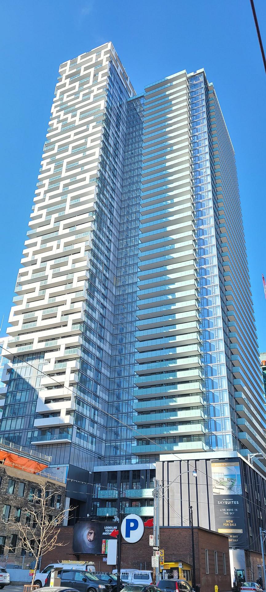 25-richmond-street-e-toronto-ontario-c13061060