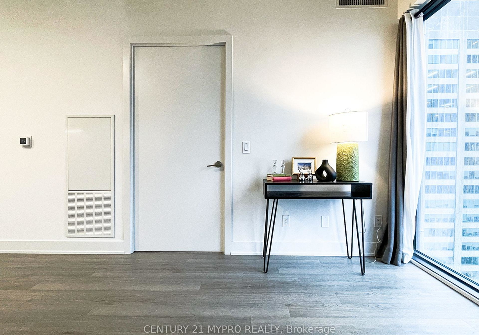 8-cumberland-street-toronto-ontario-c13061068