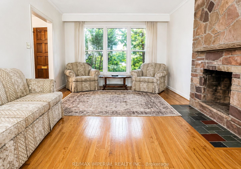 6-prestwick-crescent-north-york-ontario-c13061262